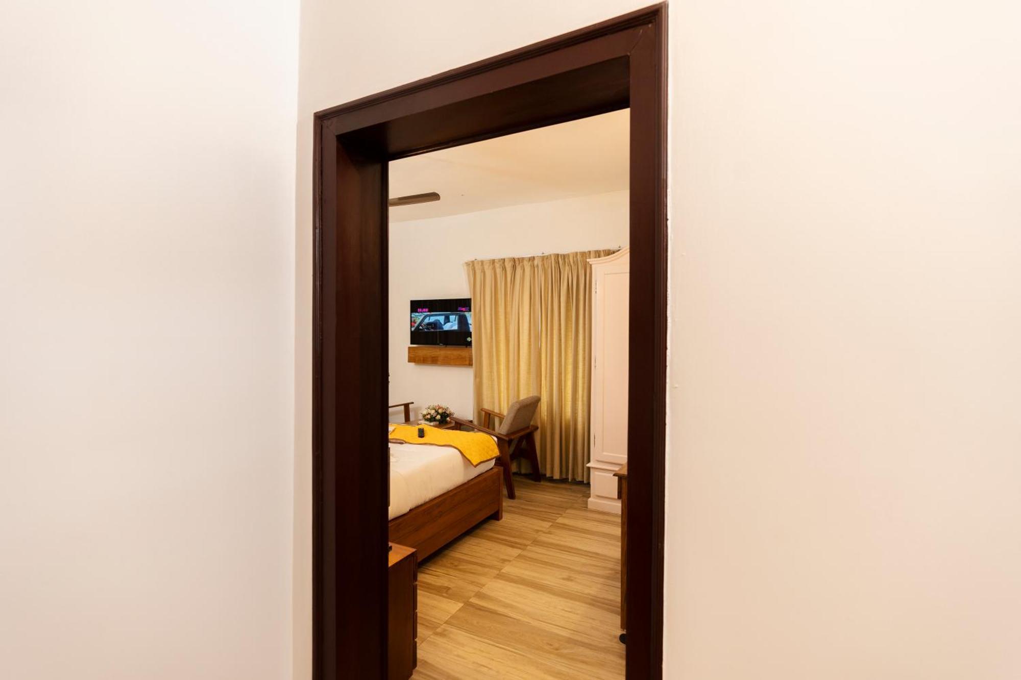 Solo Inn By Hawk Hospitality Kochi 외부 사진