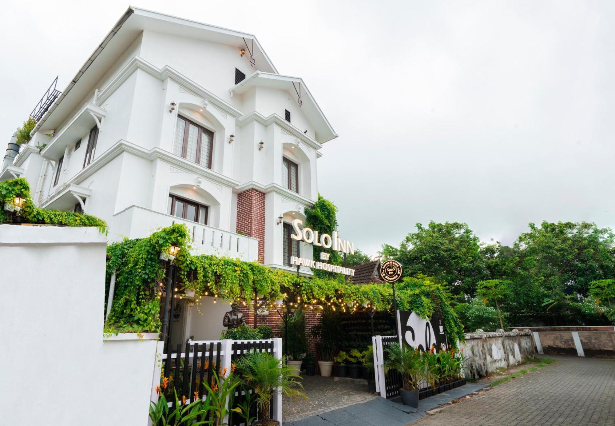Solo Inn By Hawk Hospitality Kochi 외부 사진